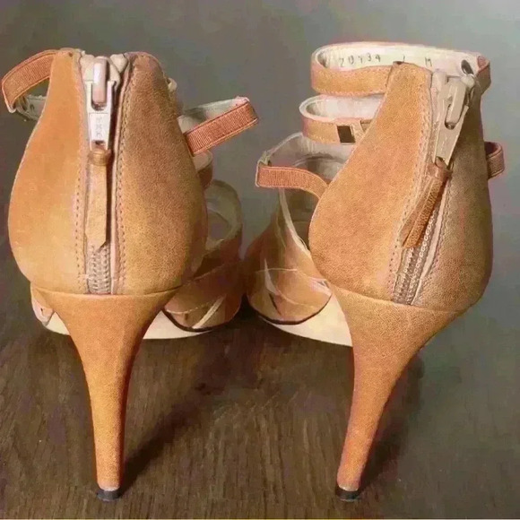 Stuart Weitzman Size 7.5 Strappy Sandel 3” Heel in Cognac - Picture 5 of 7